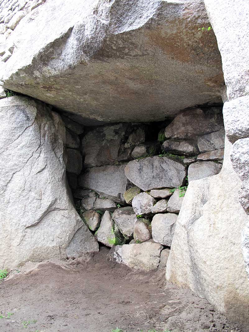 L'entrée sous le Temple des 3 Portes