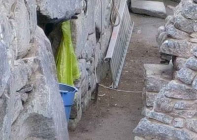 Quel type de travaux sont effectués à la porte secrète ?