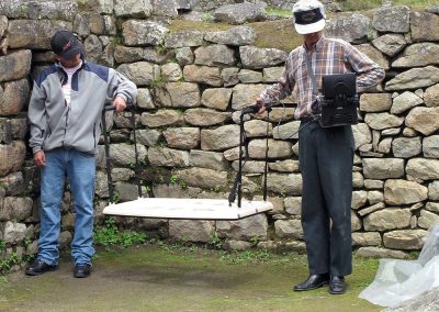 Detección de cavidades con la gran plataforma del suelo del Templo de las Tres Puertas