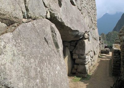 El pasadizo que conduce a la puerta secreta